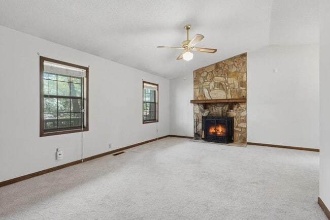 Photo - 6040 Austin Dr SW