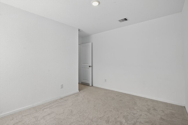 Photo - 21255 Fieni Dr