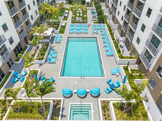 Photo - 200 NE 1st Ave Unit 105