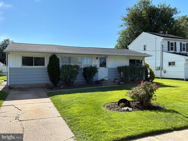 604 N Coles Ave