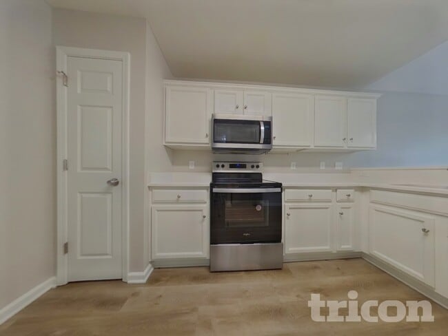 Photo - 212 Barnevelder Dr