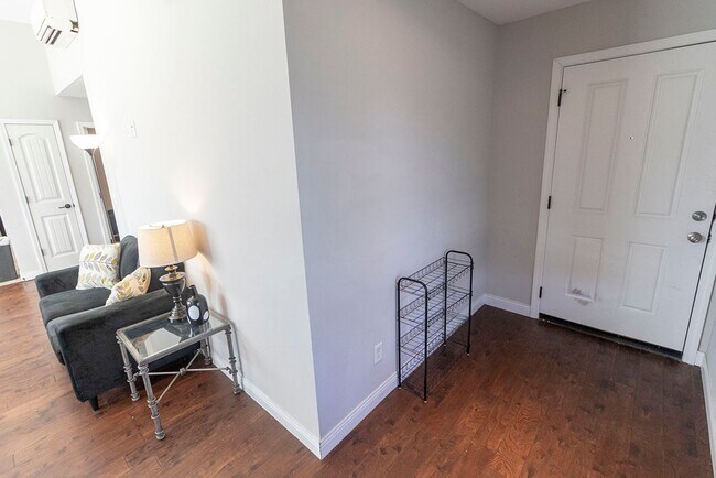 Photo - 1415 Paris Rd Unit A