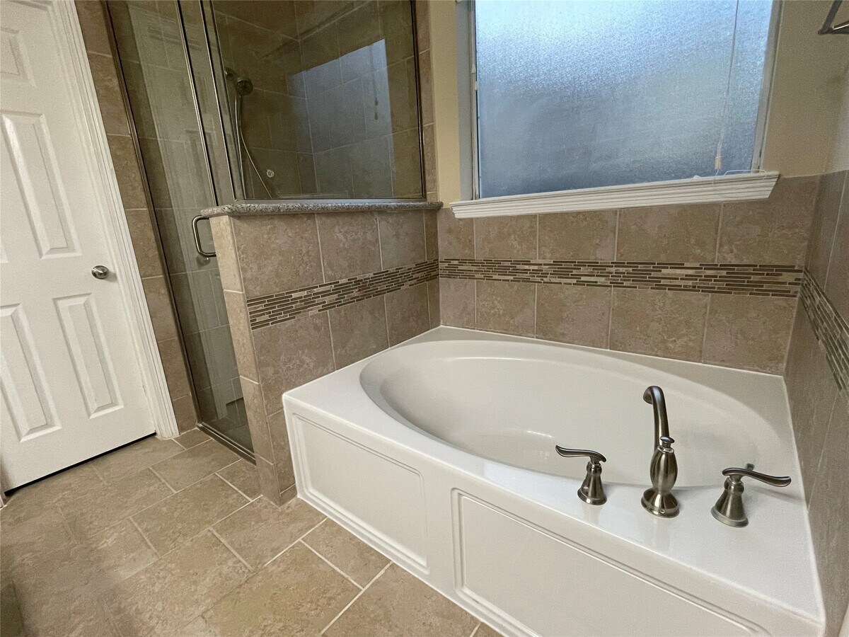 Photo - 4507 Montcliff Bend Ln