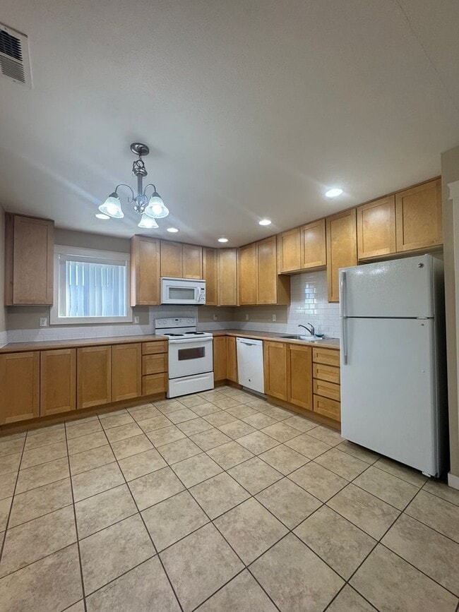 Photo - Cambridge Place I - 2233 Unidad #2