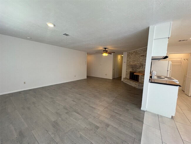 2502 Marble Falls Dr