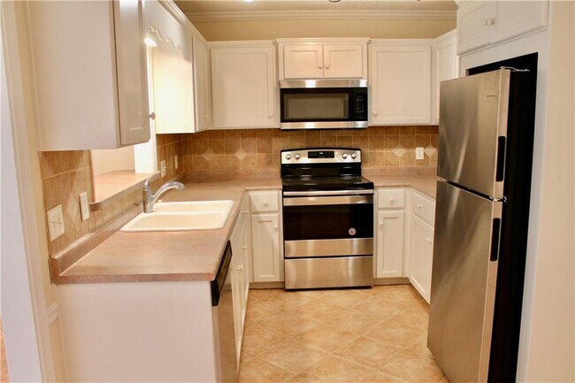 Photo - 1000 Mallery St Unidad 52