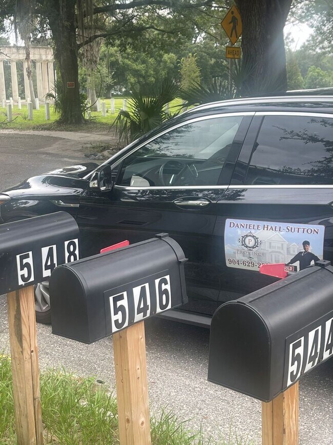 Photo - Duplex with Garage Apartment Unidad 546 W 25th Street