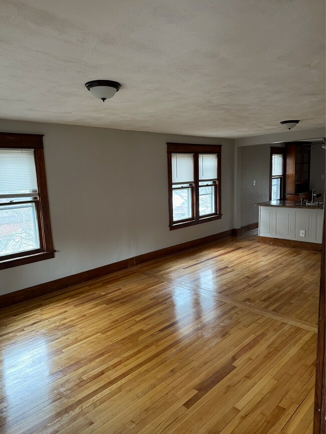 Photo - 15 Maple St Unit 2nd Floor