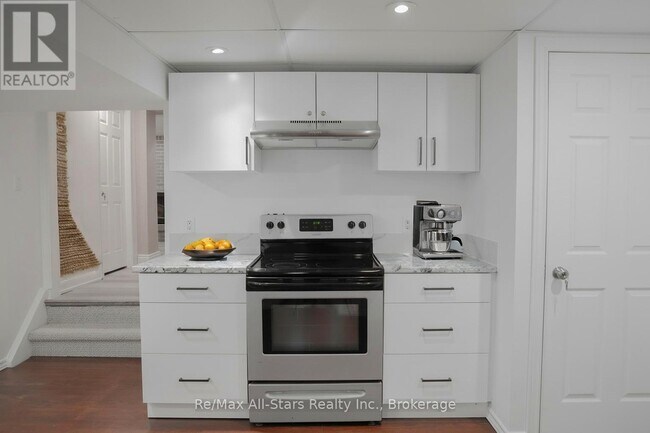 Photo - 1 Crescent Ct