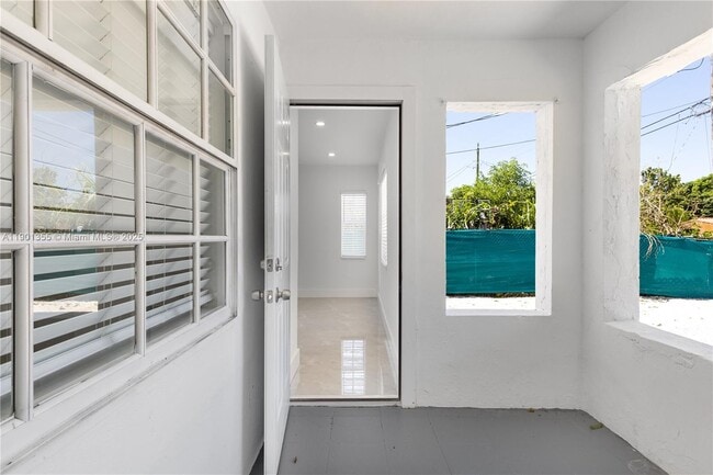 Photo - 2320 NW 55th St