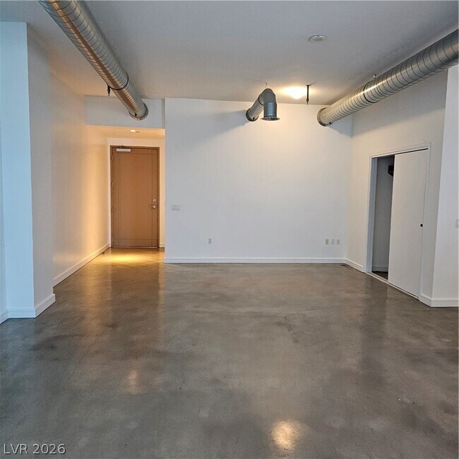 Photo - 200 Hoover Ave Unidad 1402