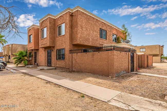 Photo - 4001 S 45th St