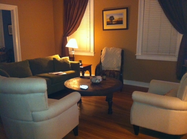 LIVING ROOM - 41 Radcliffe St