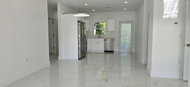 Photo - 5216 29th St SW