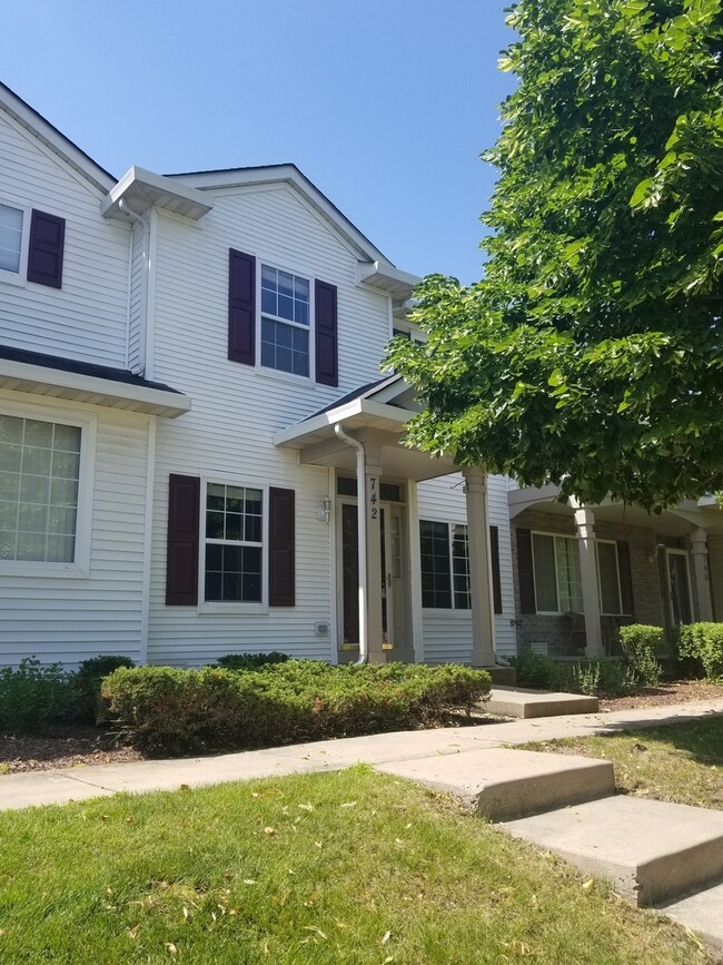 Building Photo - 742 County Line Rd Rental