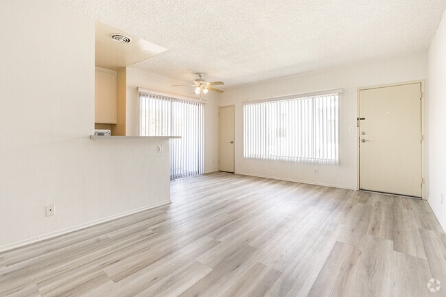 1 habitación, 1 baño, 750 pies cuadrados, sala de estar - Lido Apartments - 12616-20 Caswell Ave