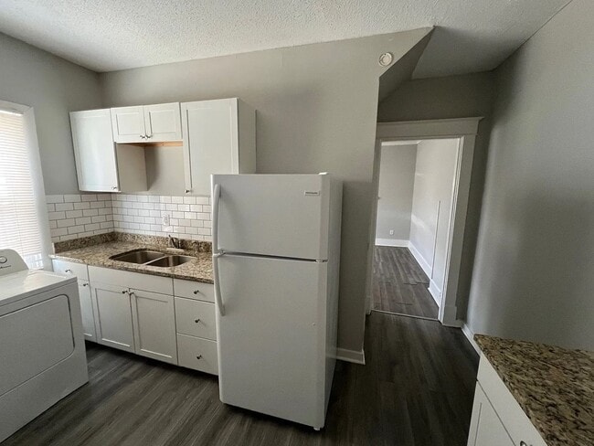 Photo - 3420 Clifton St