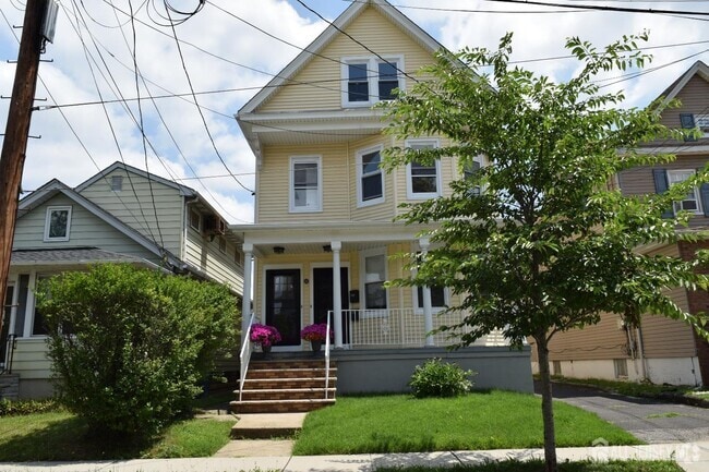 Building Photo - 157 Camden St Unit 1st F Rental