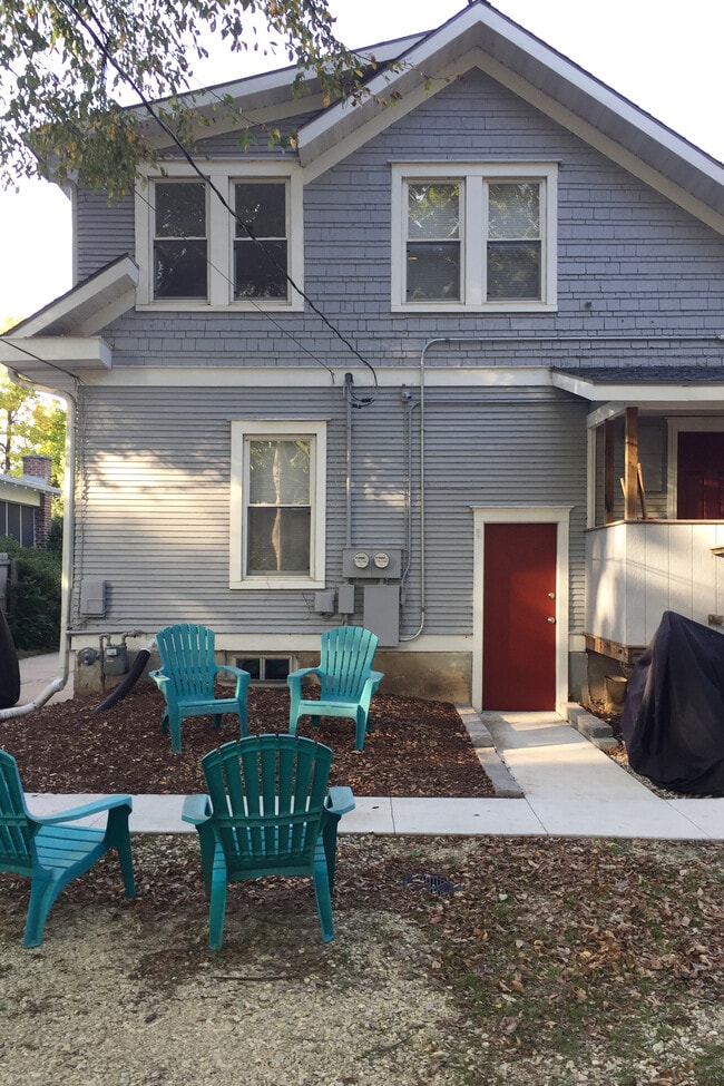 rear of property - 1511 Leavenworth St