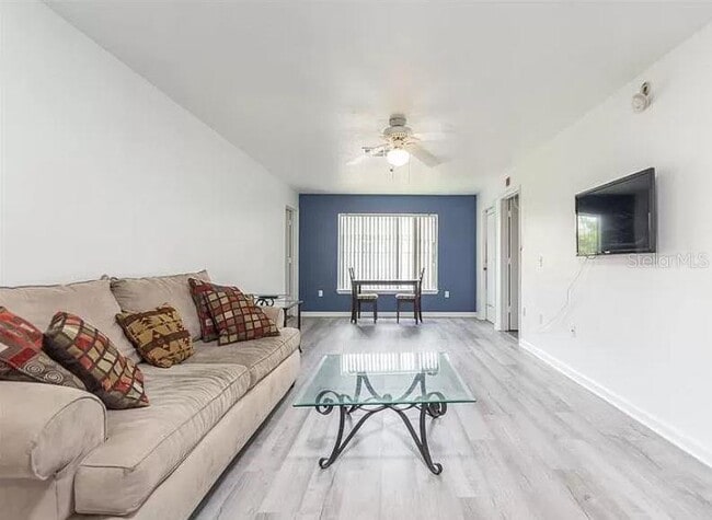 3800 SW 20th Ave Unit 311