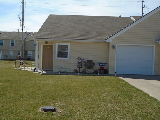 Photo - 408 Brookmont Dr House