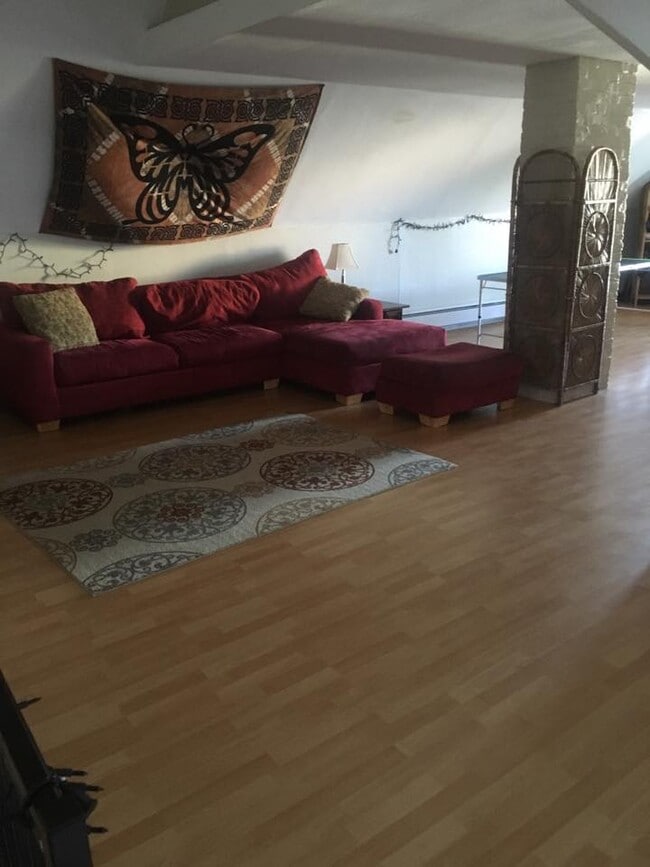 Photo - 3024 N Oakland Ave Unit upper