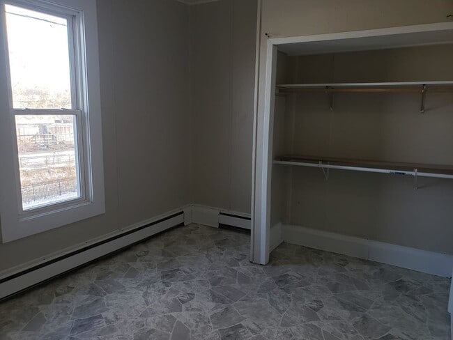 Photo - 1012 7th St E