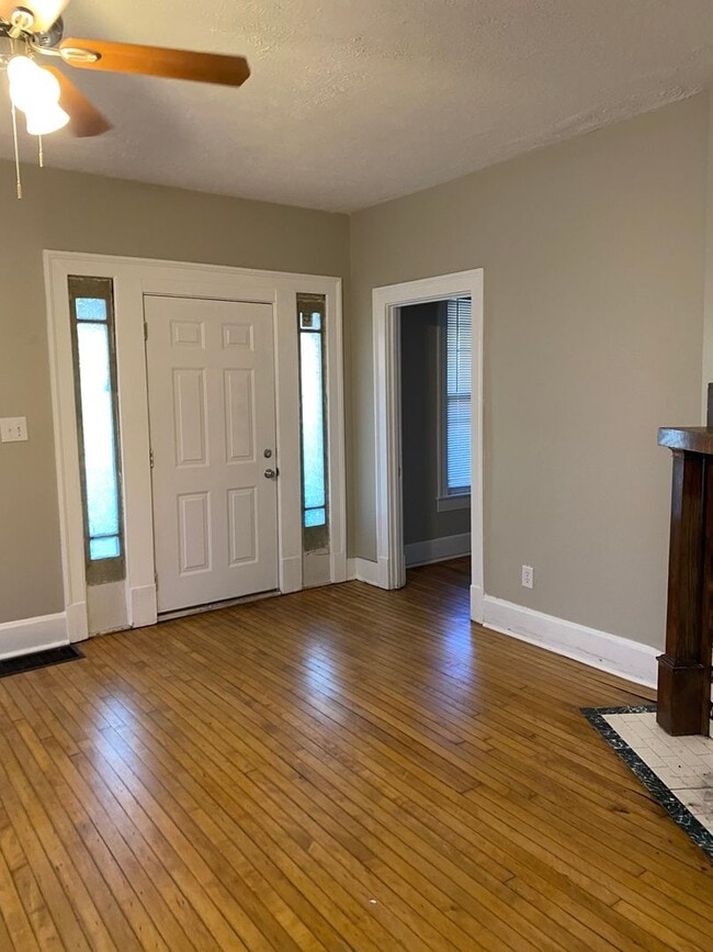 Photo - 486 Price Rd