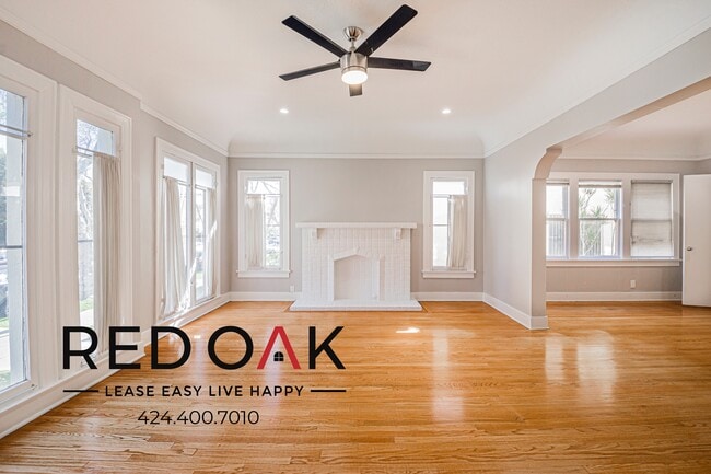 Photo - 149 S Sycamore Ave Unit 149