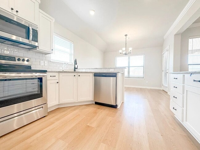 Photo - 430 Willow Dr
