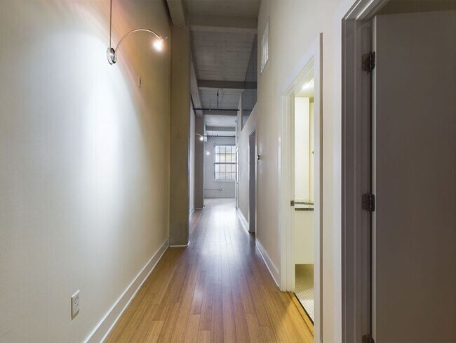 Photo - 815 Perry St Unidad #221