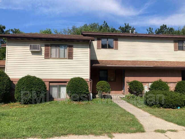Building Photo - 6079 In the Pines Dr SE Rental