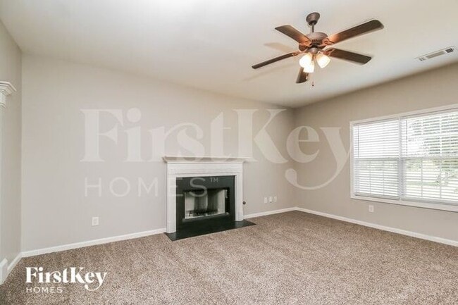 Photo - 2176 Grant Ave