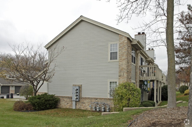 Rear Deck - Dale Creek Apartments