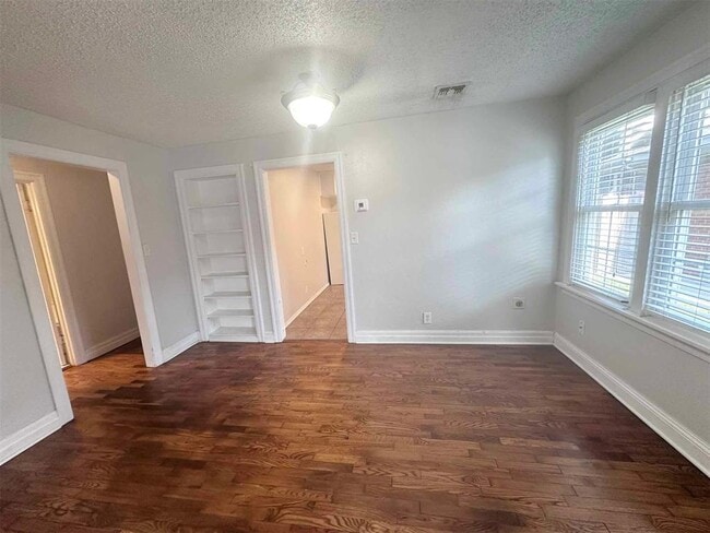 Photo - 4605 N Hammond Ave