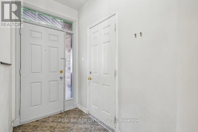 Photo - 155 Rodeo Dr