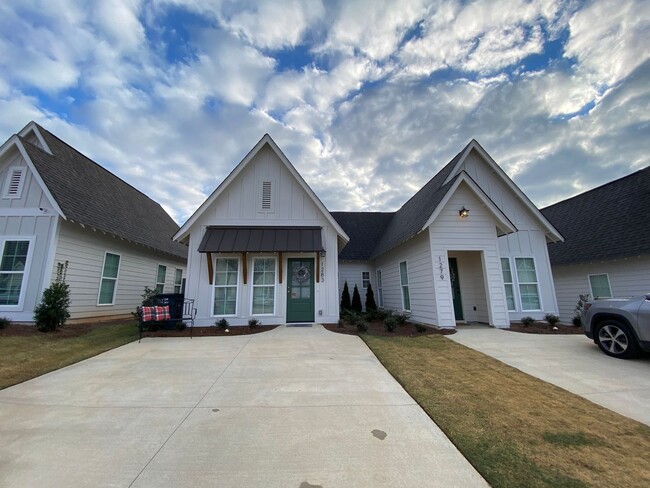 Photo - Fox Run Village Duette with Amenities