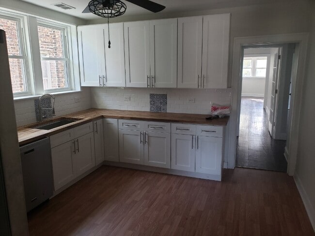Photo - 5648 W Goodman St Apartment Unit 2