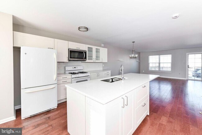 Photo - 22931 Fleet Terrace