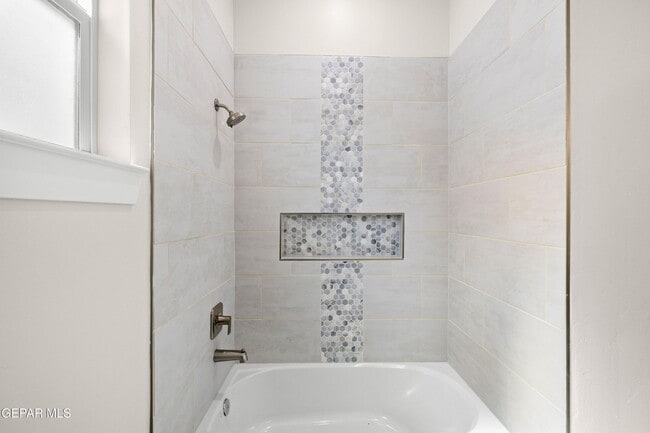 Photo - 13268 Coldham St