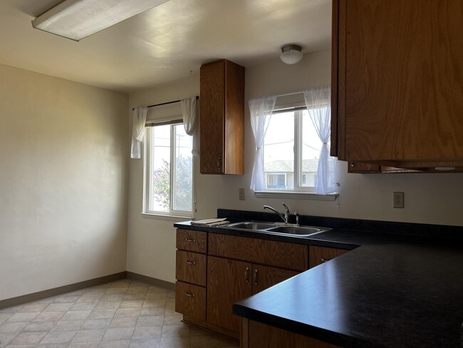 Photo - 1120 Austin Way