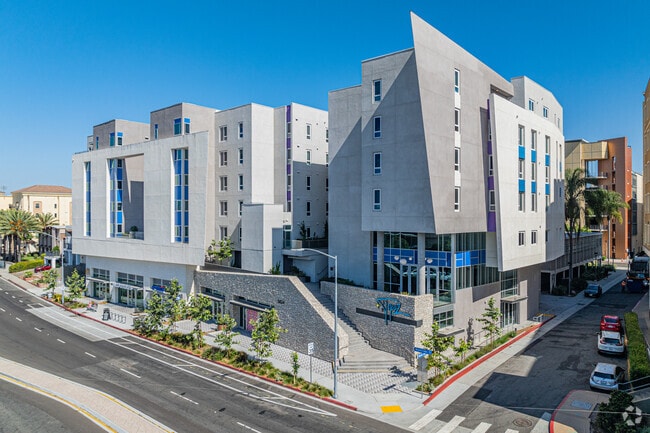 Topaz Apartments
