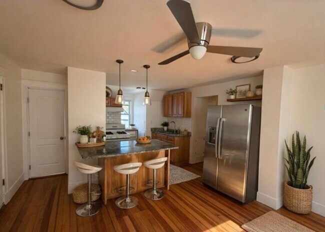 Building Photo - 1 Page St Unit 3