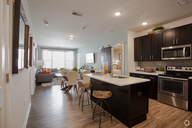 2BR, 2BA - Model