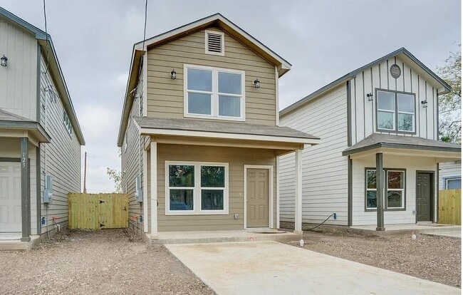 Photo - 121 Lawton St