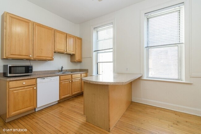 Photo - 1939 W Thomas St Unit 2R