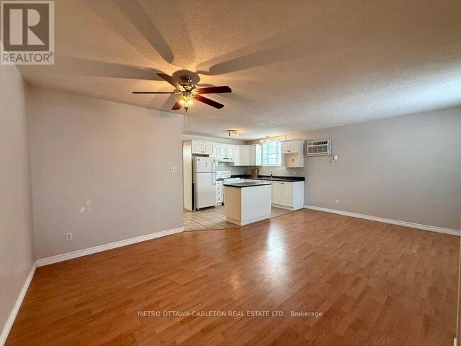 Photo - 171 Rue Mabel Unit 6