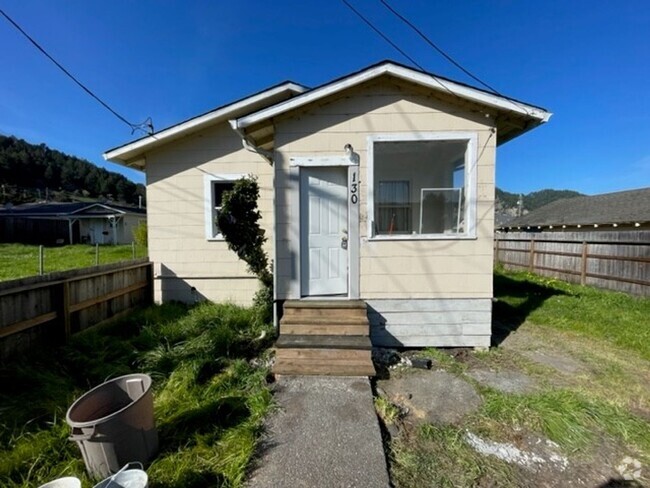 Building Photo - Charming Remodeled 2-Bedroom, 1-Bathroom H... Rental