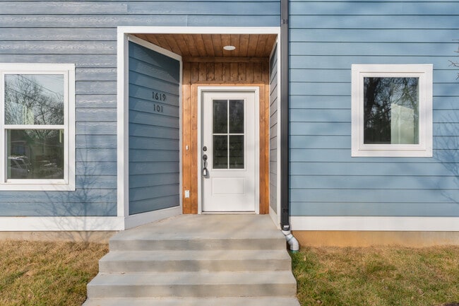 Photo - 1619 S Highland Park Ave