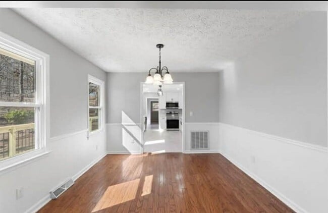 Photo - 11 Ridgeview Dr SE